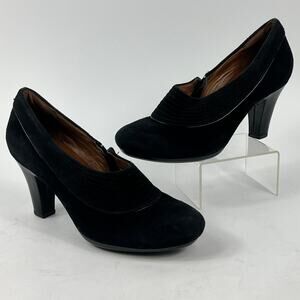Clarks Artisan Society Ascot Black Suede Heels Zip Pumps Womens Size 8.5 Comfort